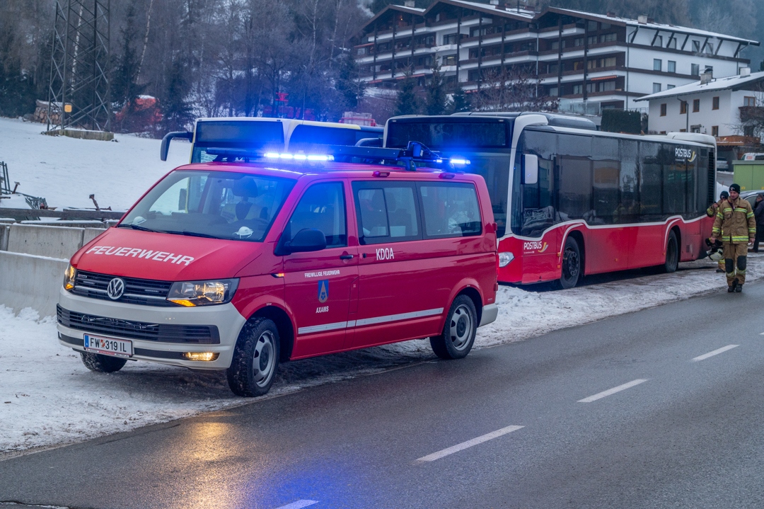 Mehr über den Artikel erfahren Gemeldeter Busbrand Olympiastraße