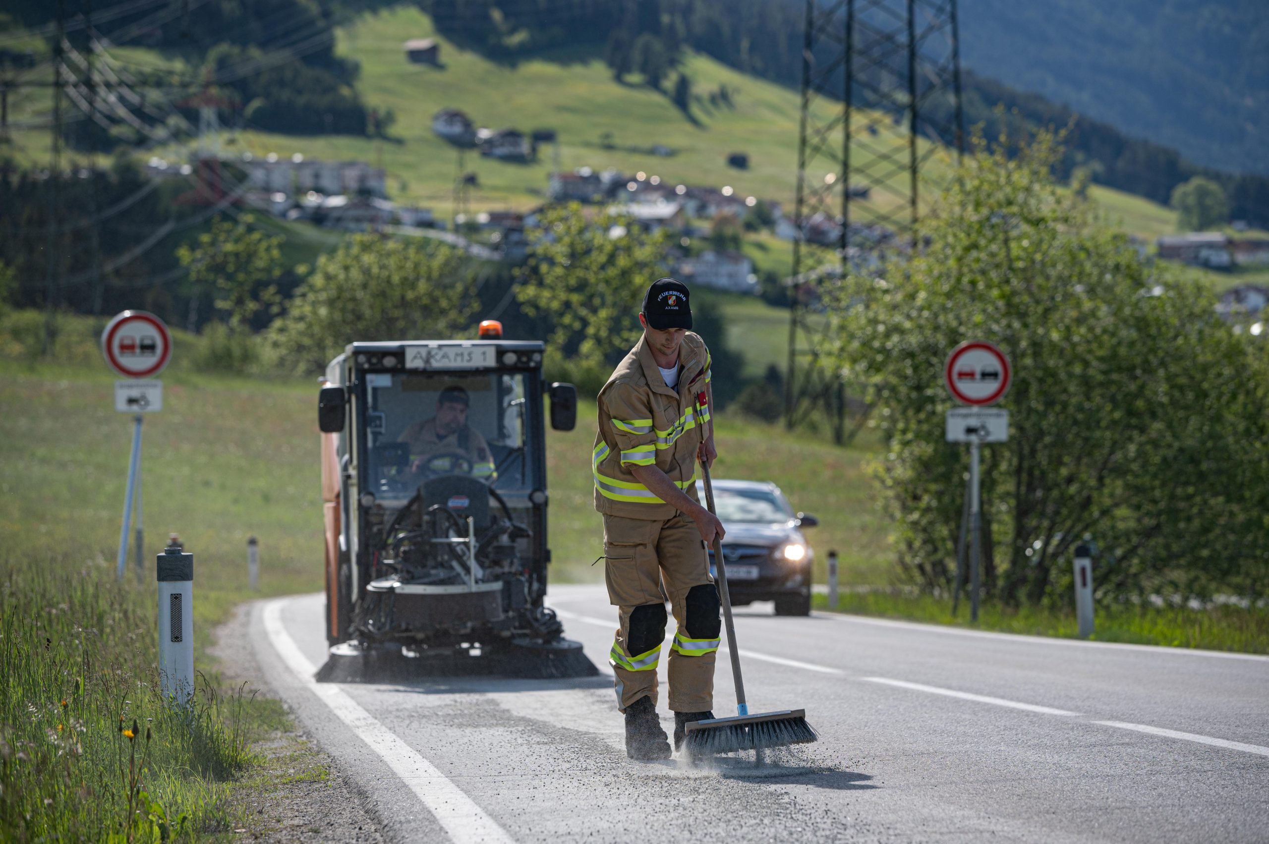 Mehr über den Artikel erfahren 1,5 km lange Ölspur