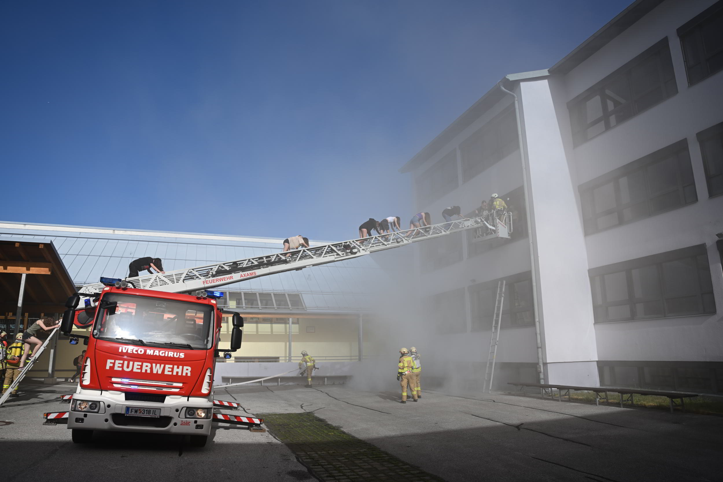 Read more about the article Großübung in der Mittelschule Axams