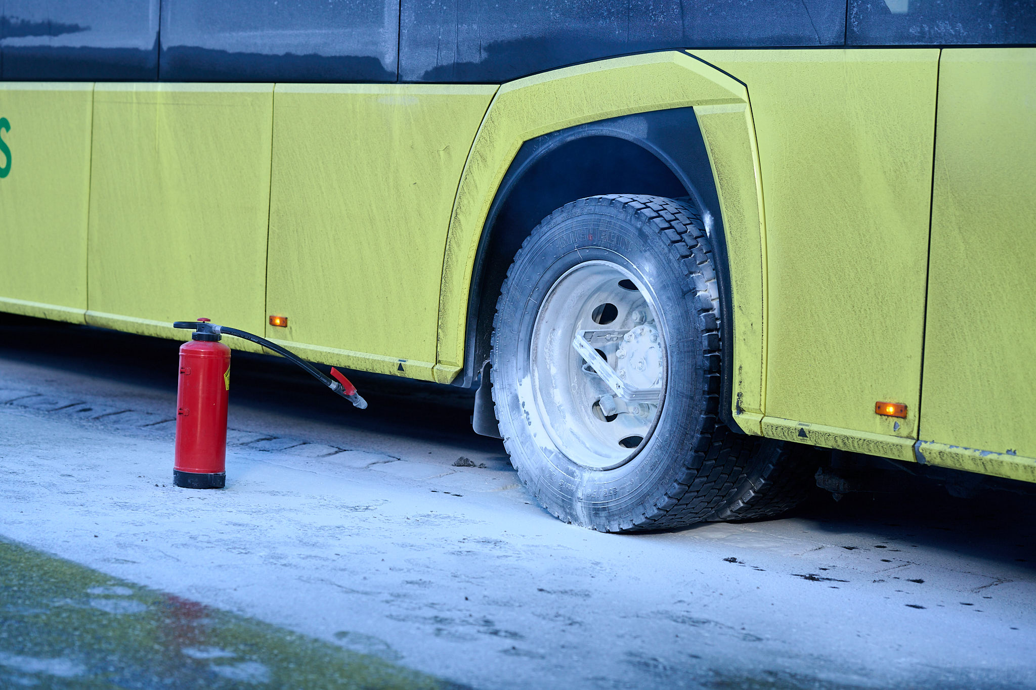 Mehr über den Artikel erfahren Gemeldeter Busbrand