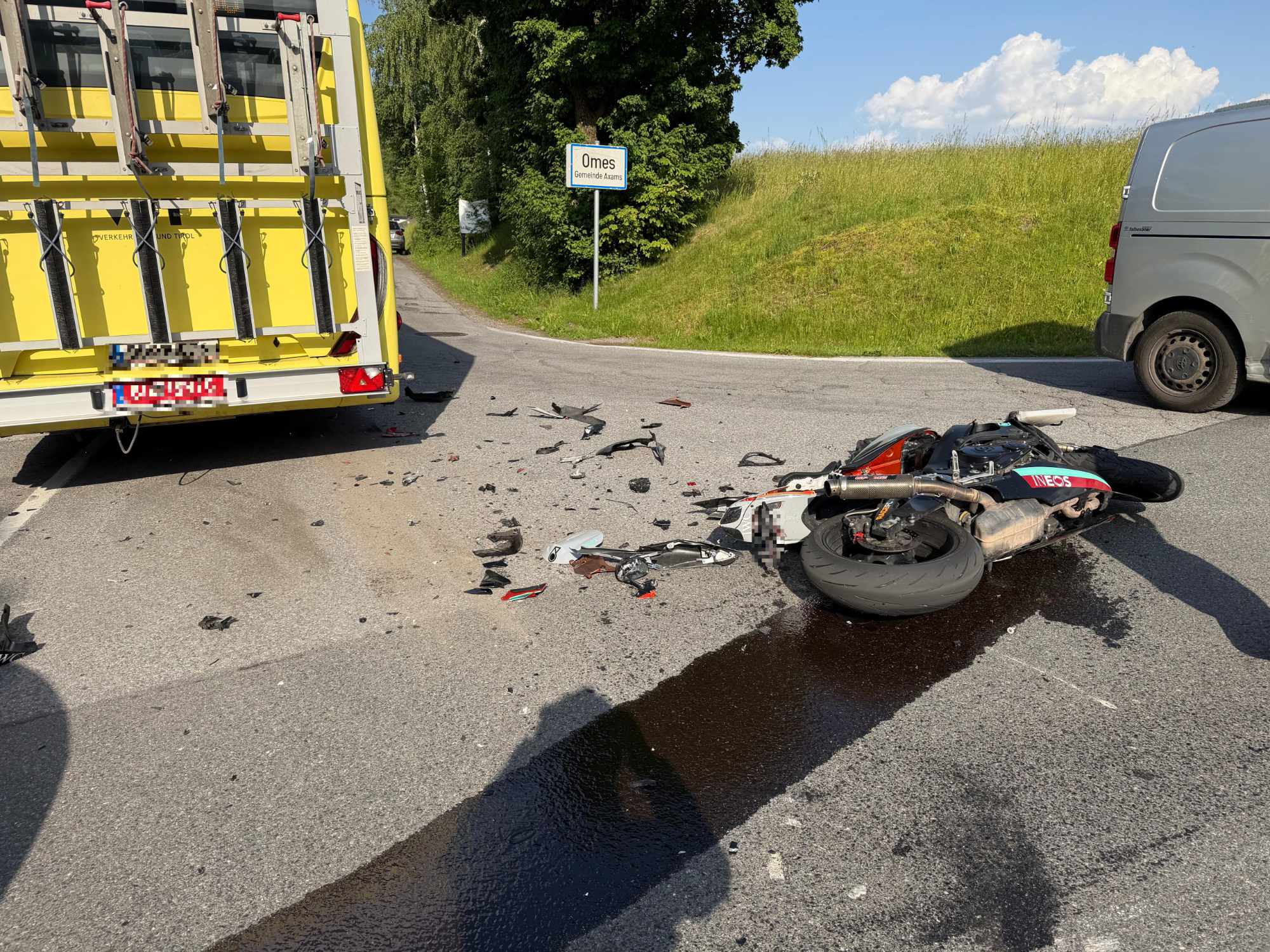 Mehr über den Artikel erfahren Verkehrsunfall Bus vs. Motorrad