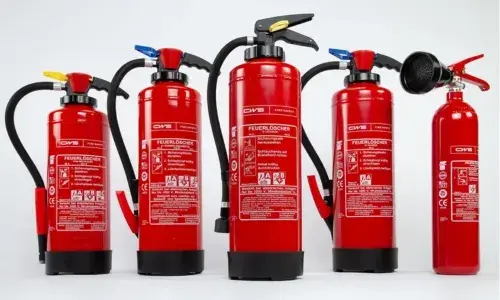 Mehr über den Artikel erfahren Feuerlöscherüberprüfung im Feuerwehrhaus Axams